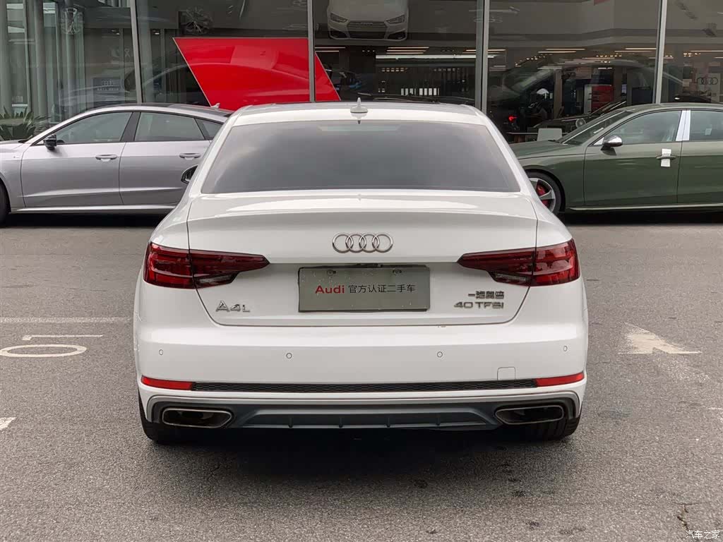 Audi A4L, 2020 все фото