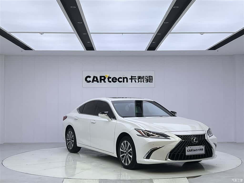 Lexus ES, 2024 2