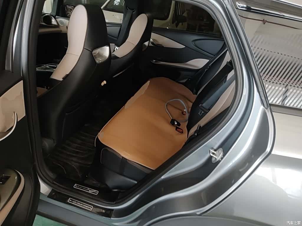 BYD Dolphin, 2024 13