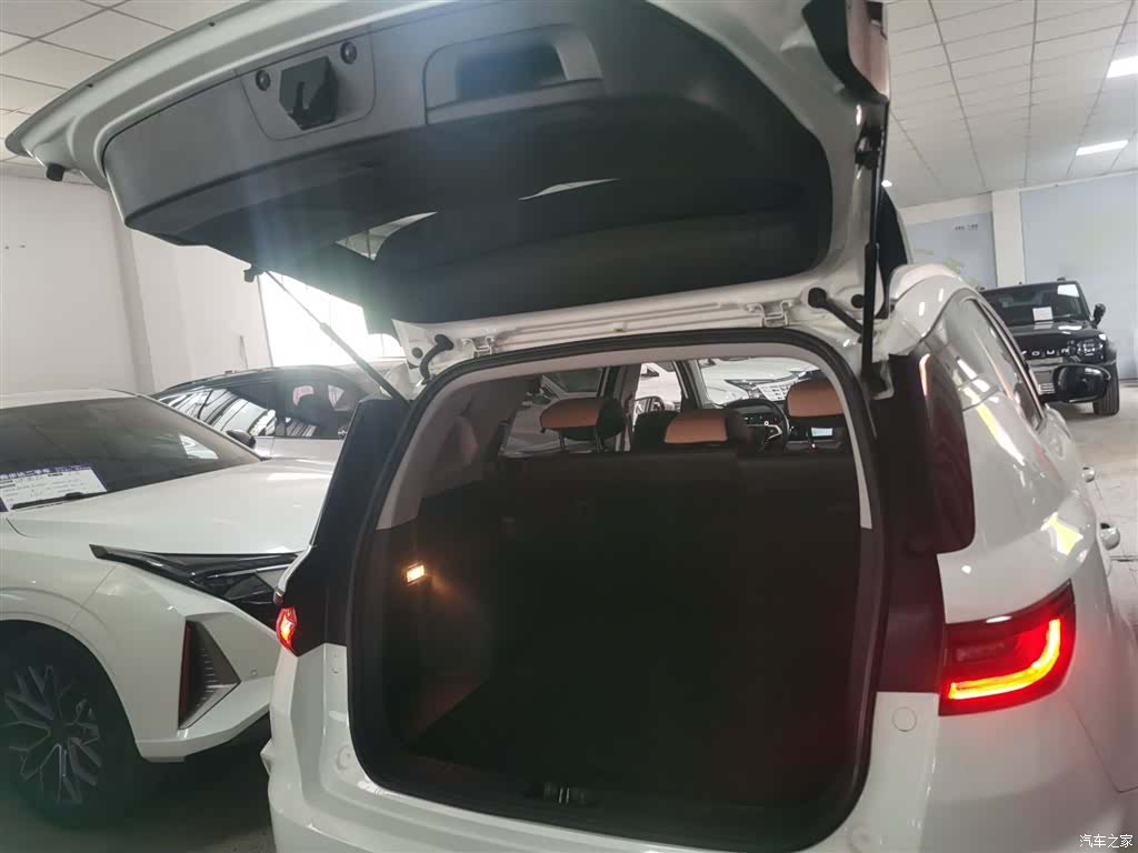 Geely Haoyue PRO, 2024 19