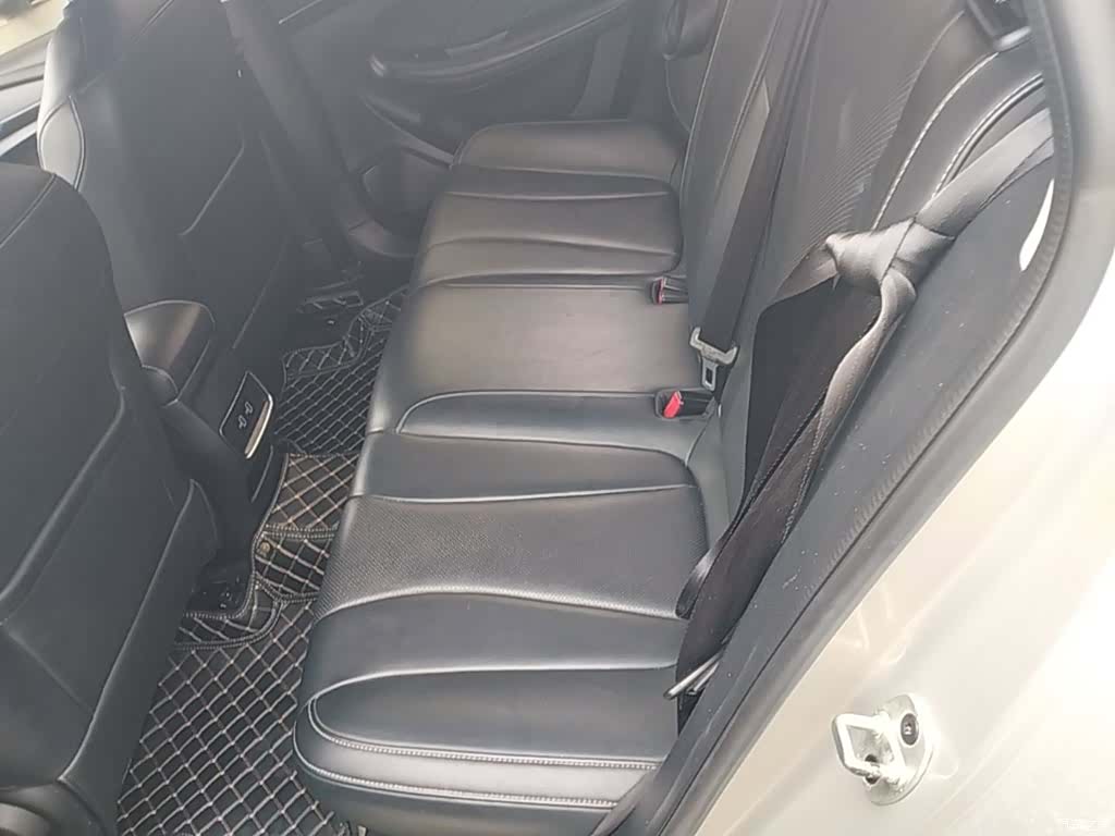 Roewe i5, 2020 17
