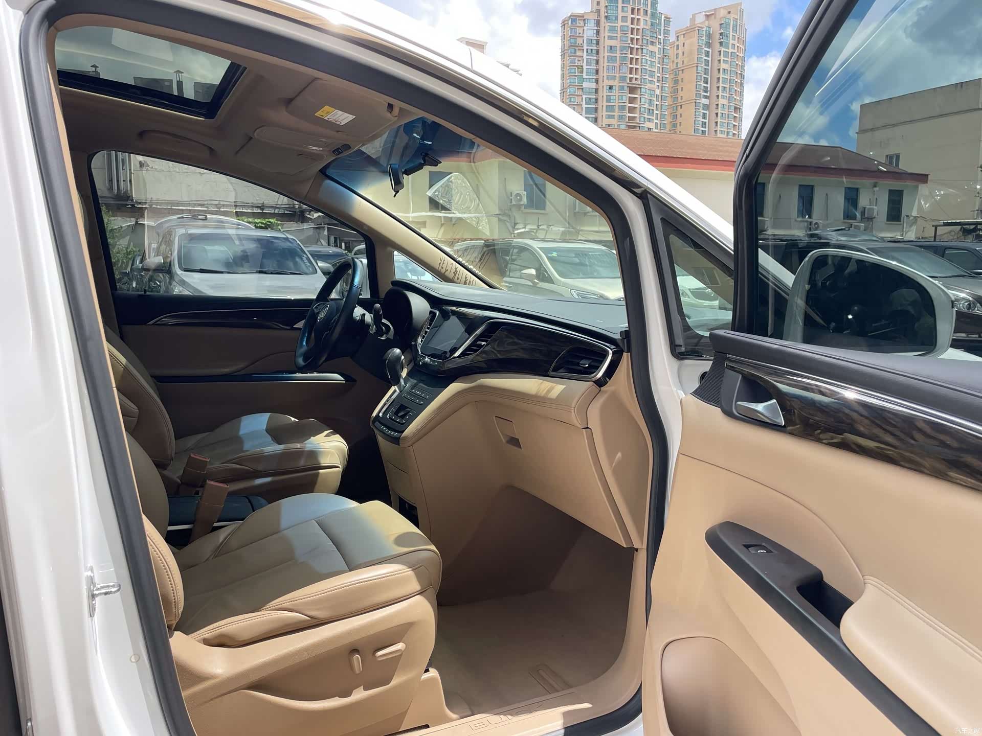 Buick GL8, 2018 4
