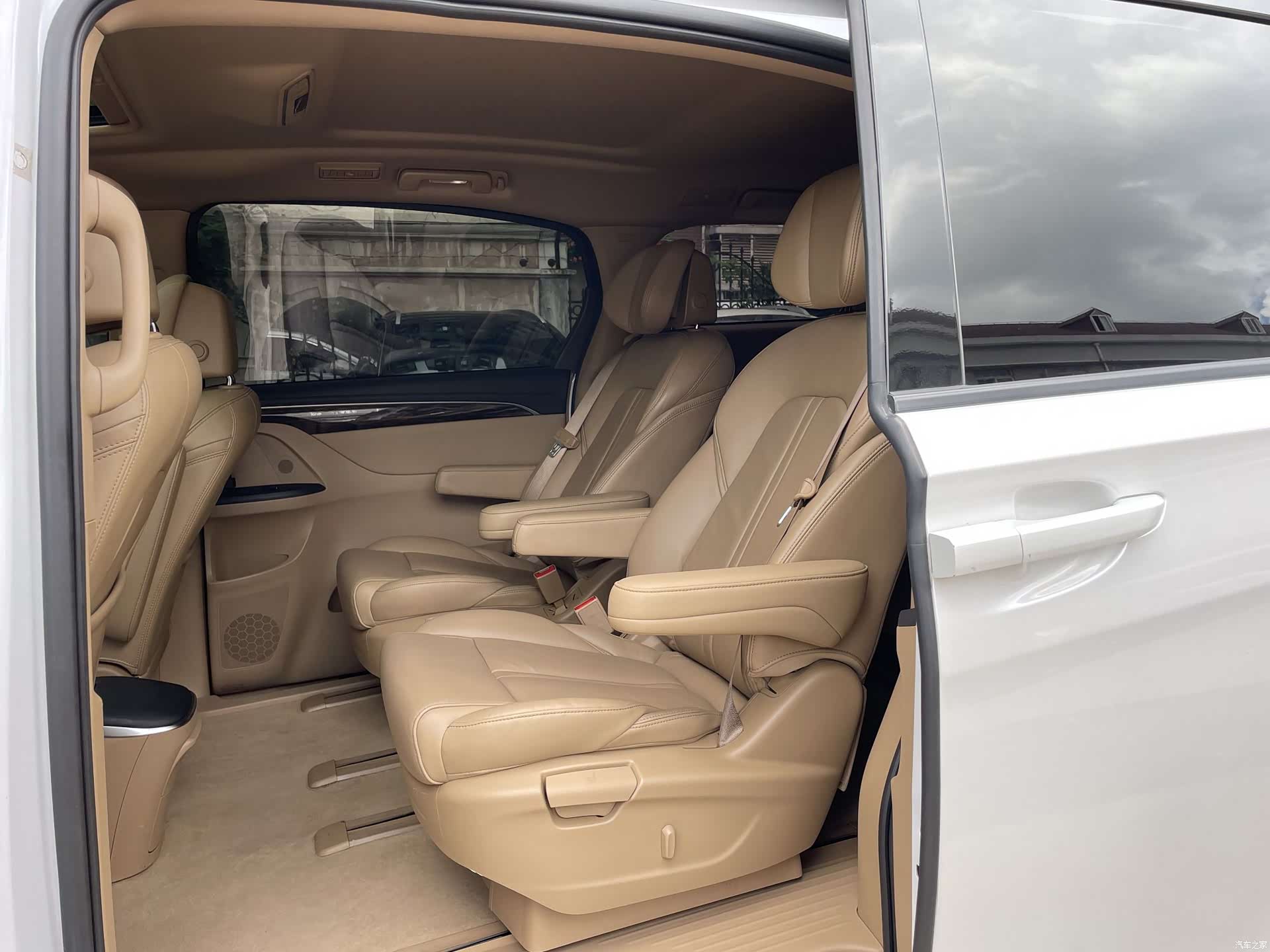 Buick GL8, 2018 16