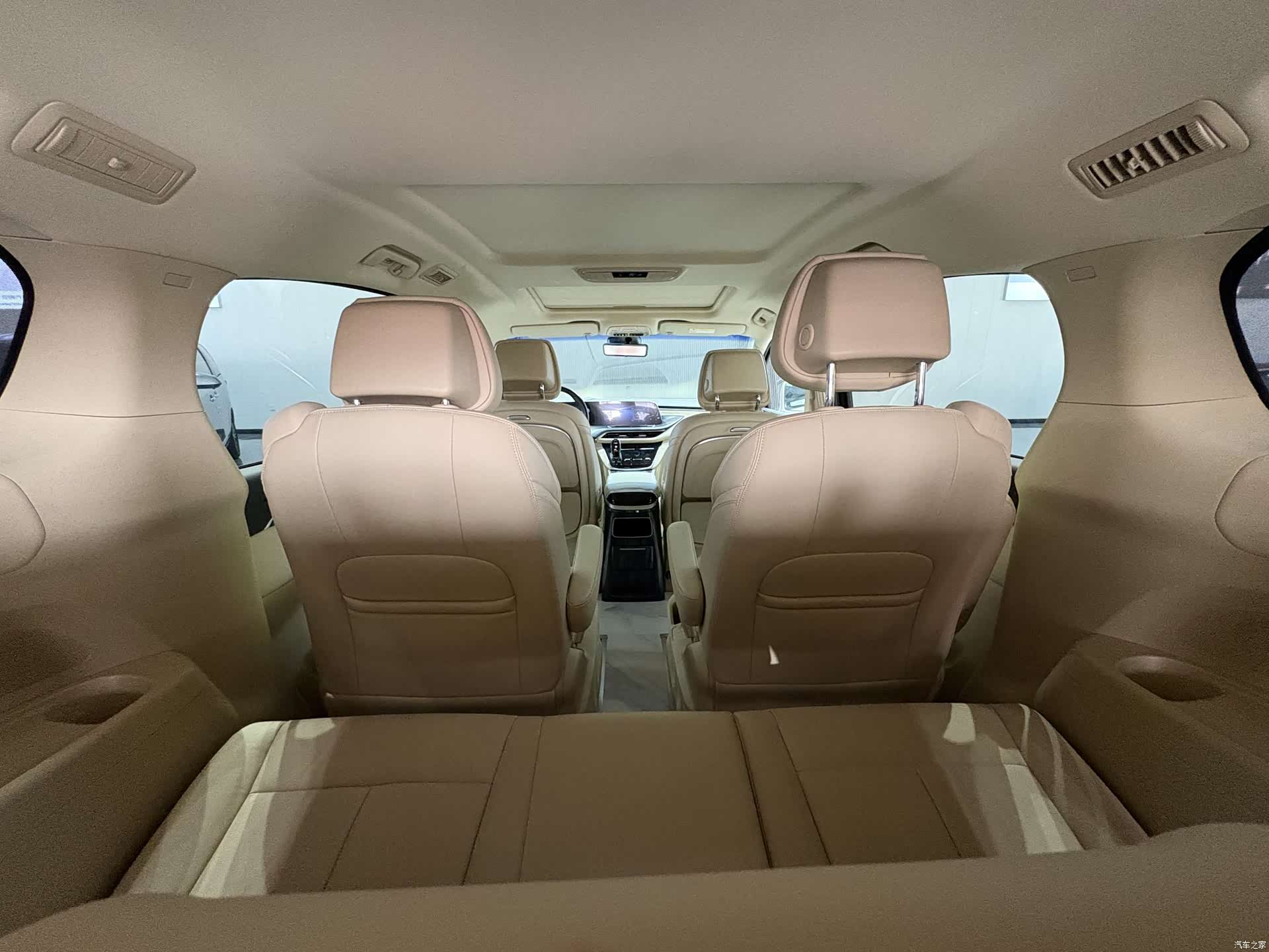 Buick GL8, 2023 13