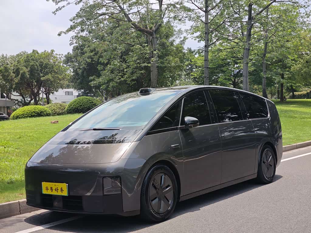 Li Auto MEGA