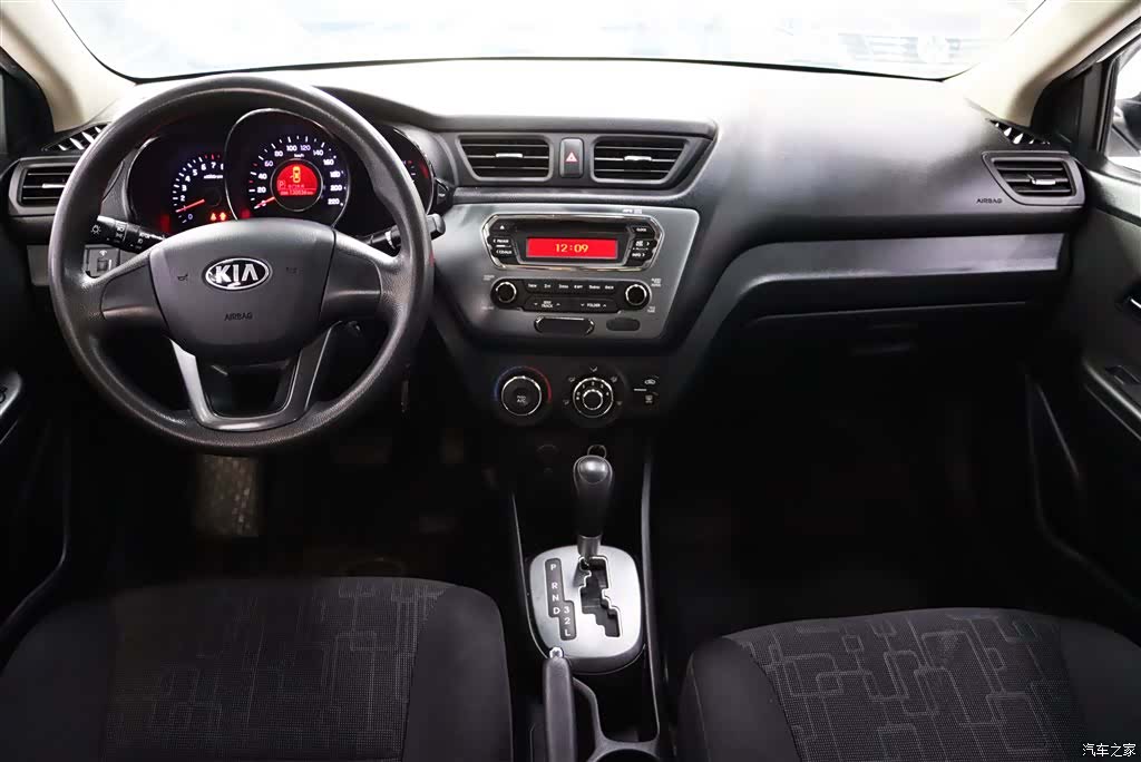 Kia K2, 2013 6