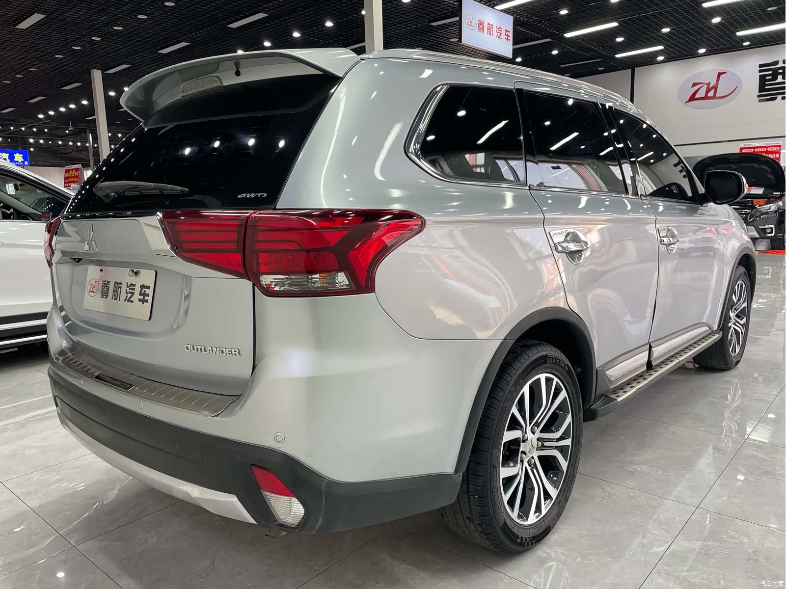 Mitsubishi Outlander, 2016 8