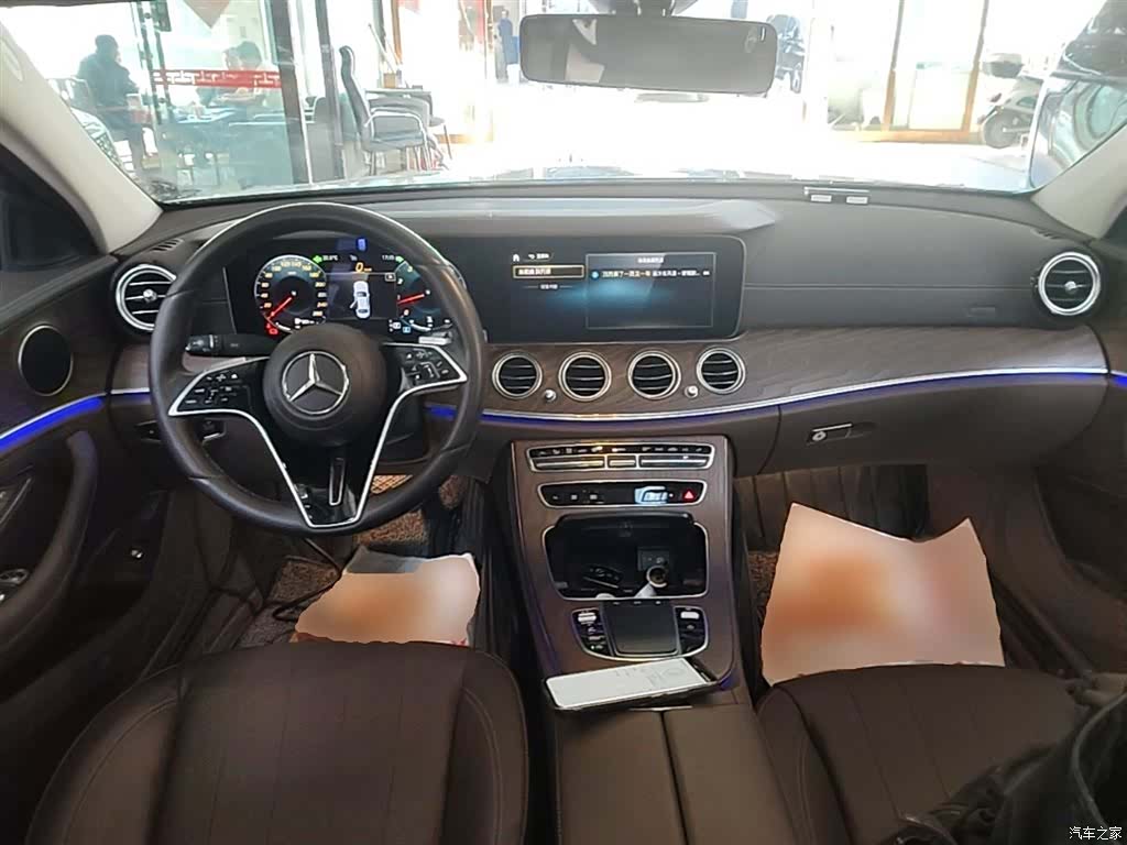 Mercedes-Benz E-Class, 2022 10