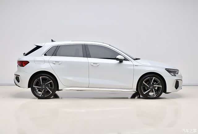 Audi A3, 2023 все фото