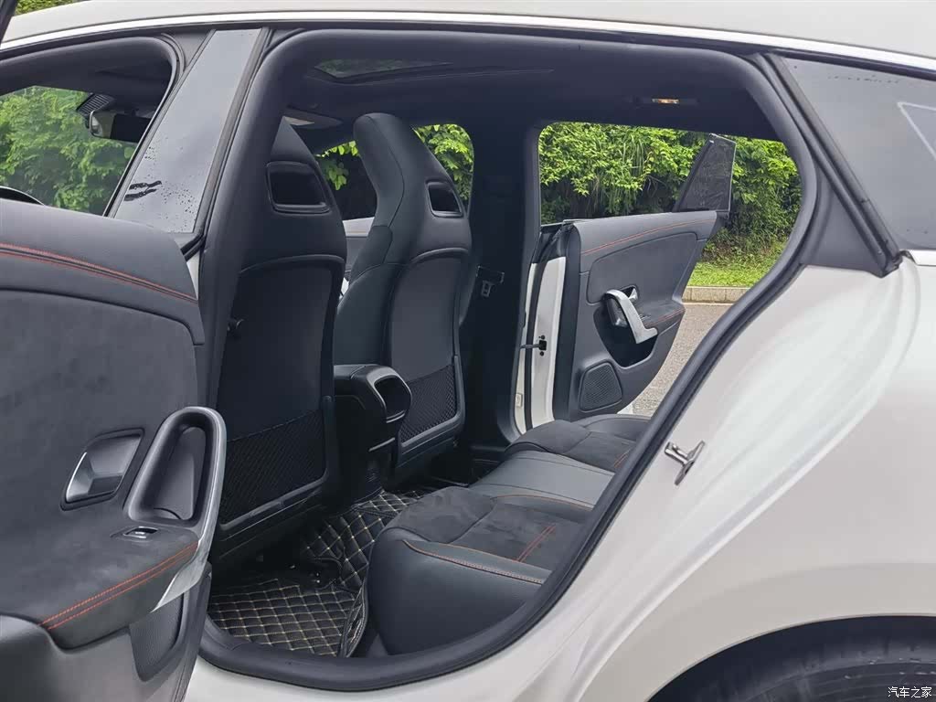Mercedes-Benz CLA, 2023 10