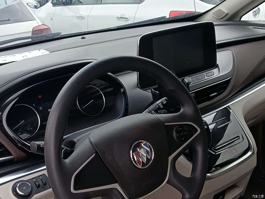 Buick GL8, 2023 10