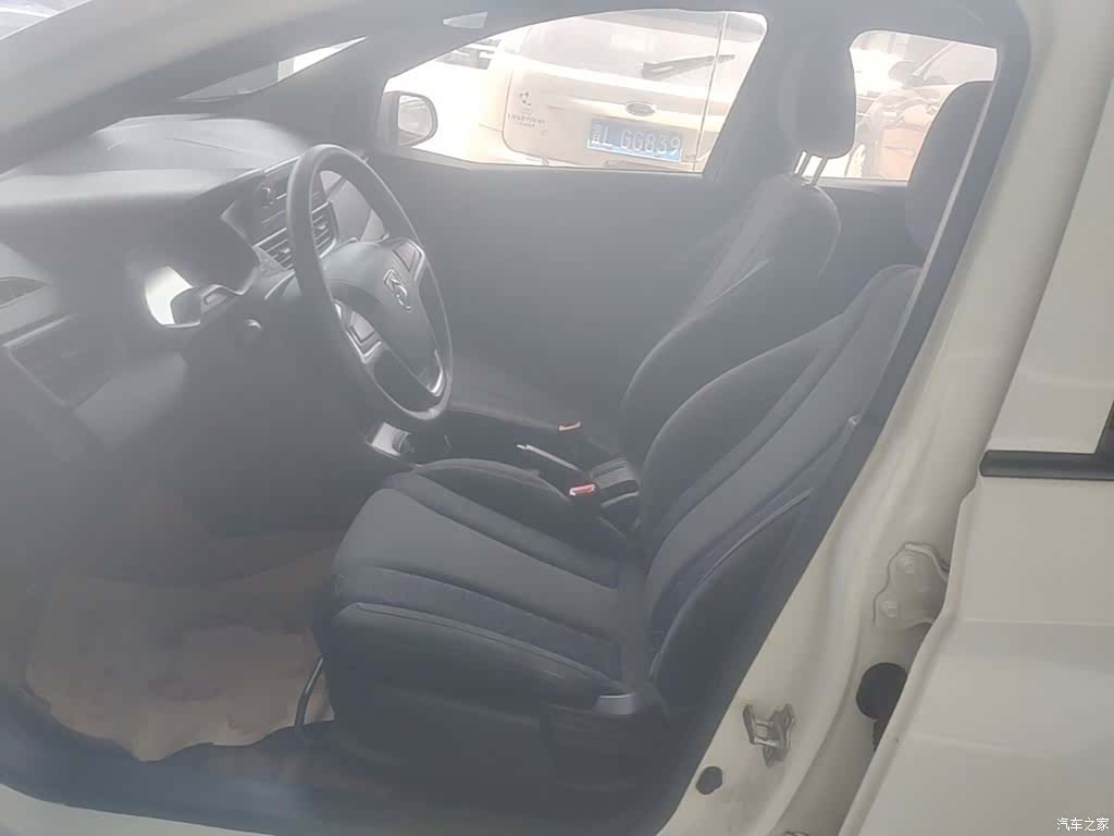 Wuling 310, 2017 15