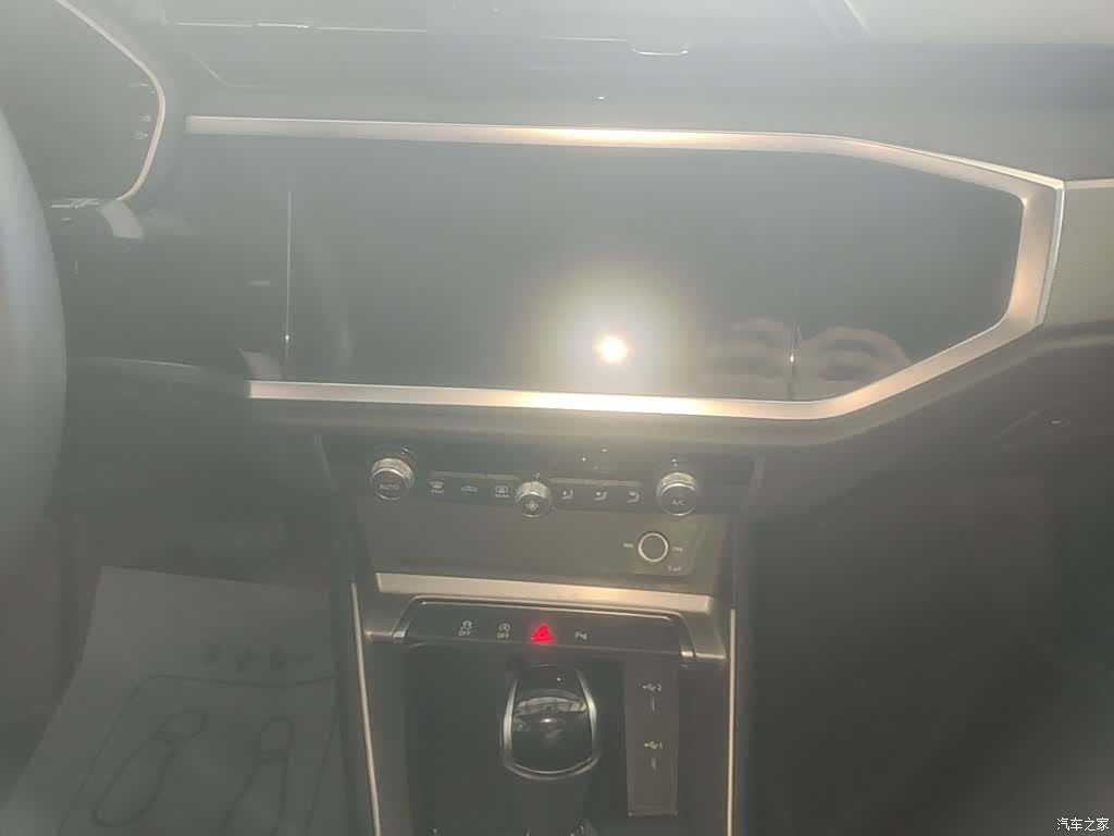 Audi Q3, 2022 13