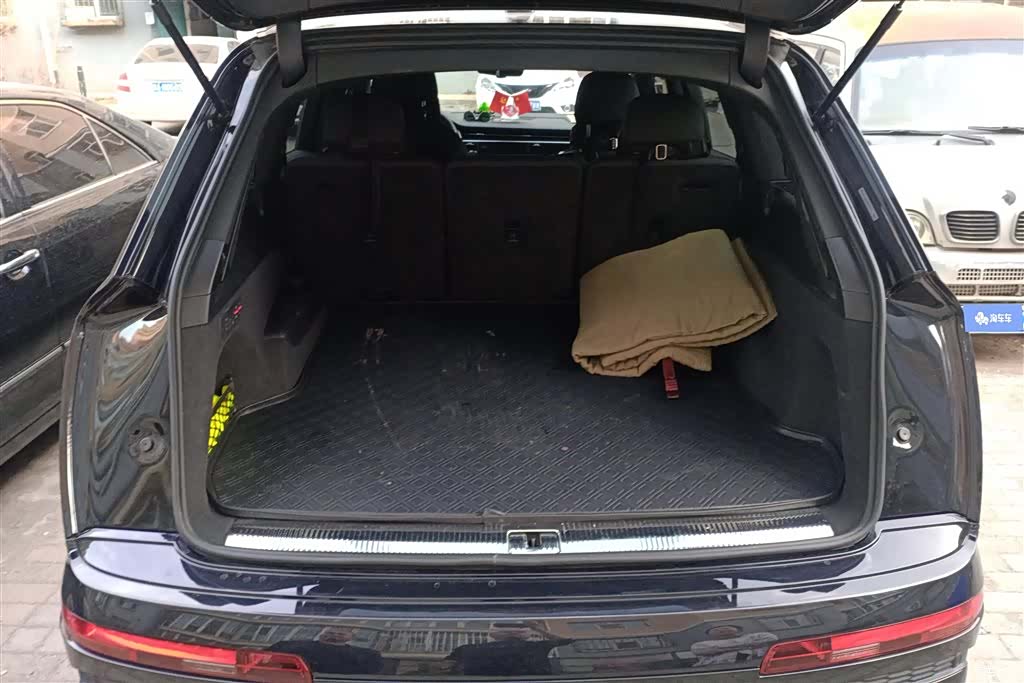Audi Q7, 2021 4