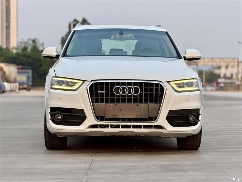 Audi Q3, 2014 25