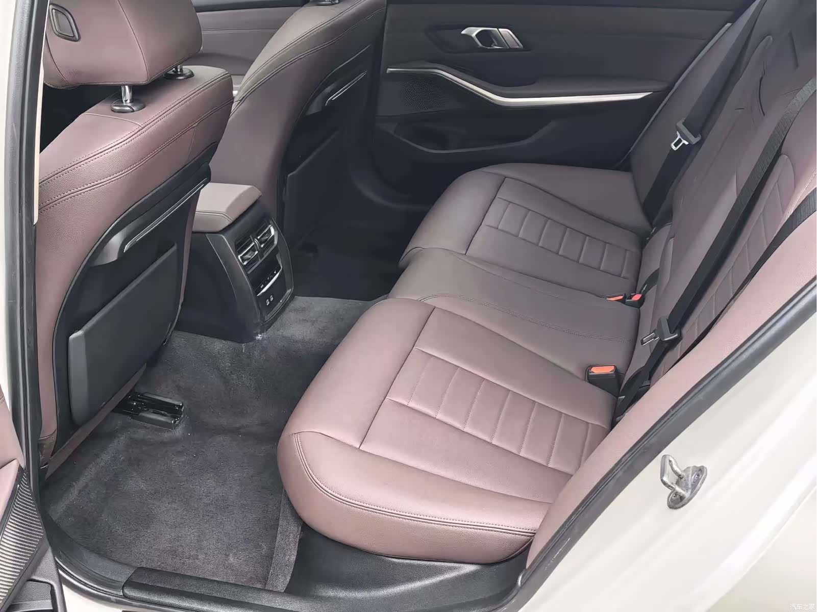 BMW 3 Series, 2021 7