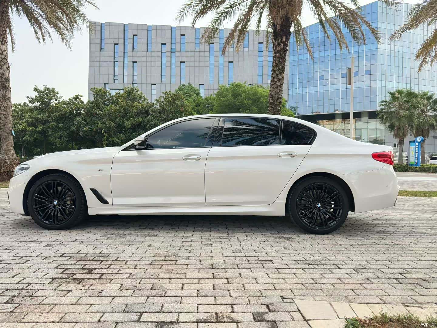 BMW 5 Series, 2018 8