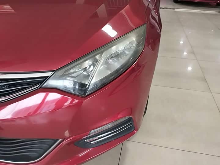 Changan Eado XT 2015 1.6L МКПП jun ku xing guo V