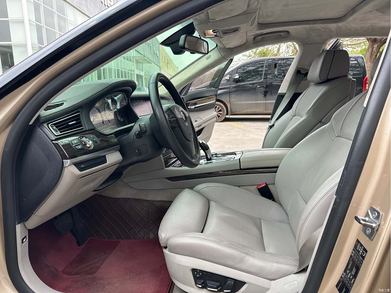 BMW 7 Series, 2010 13