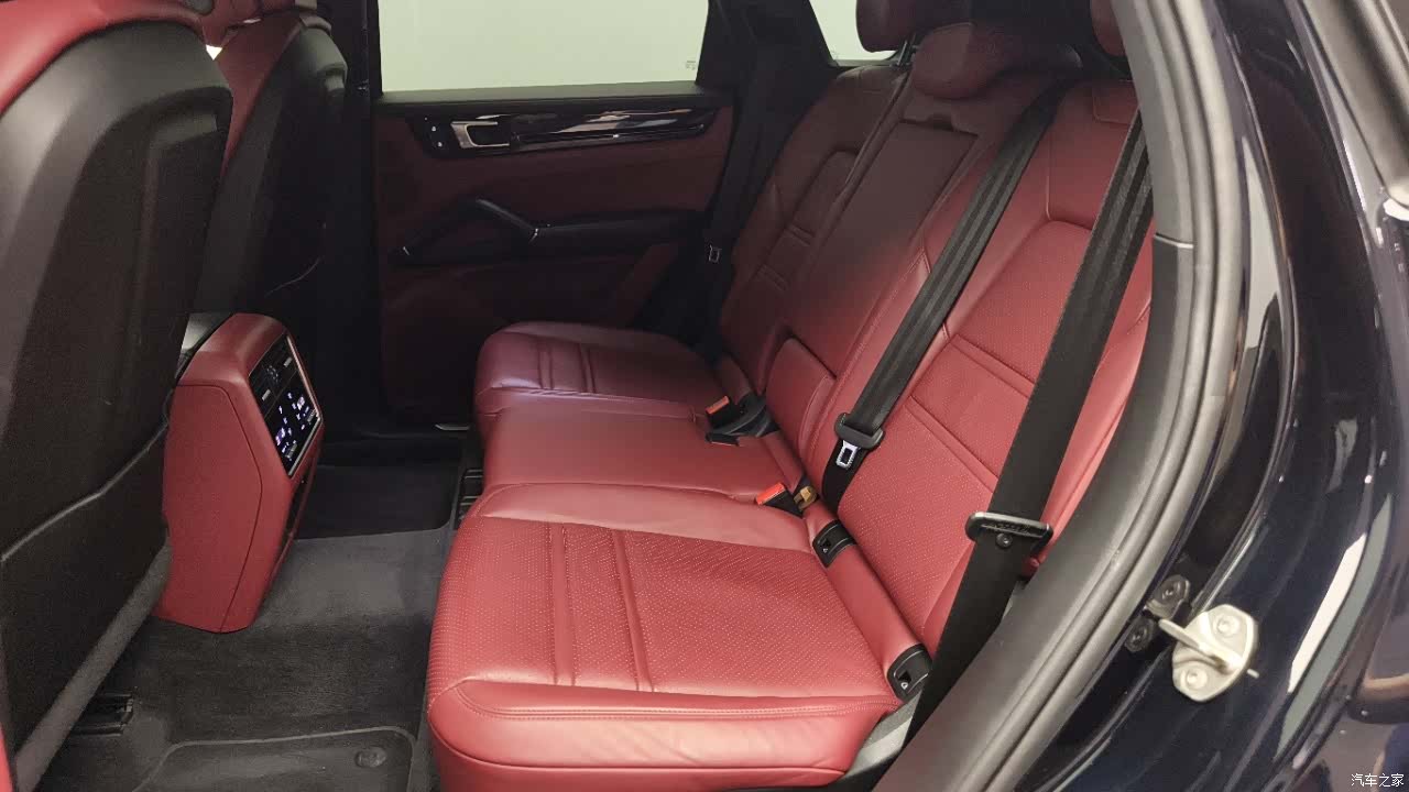 Porsche Cayenne, 2023 8