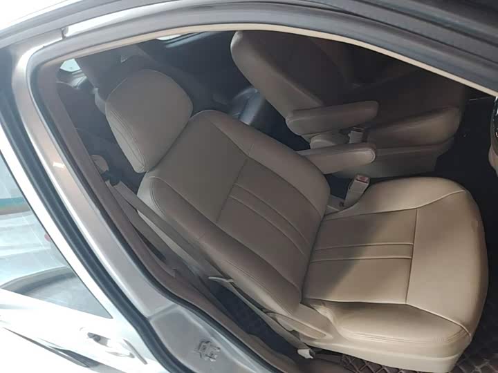 Buick GL8 2014 2.4L jing dian ban