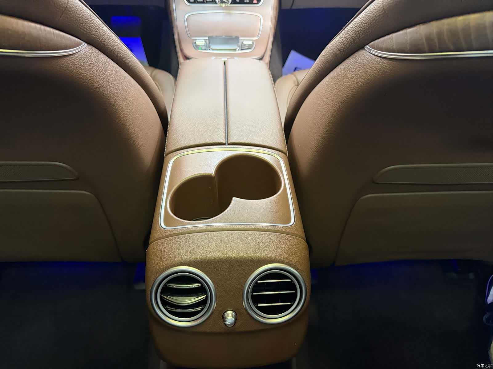 Mercedes-Benz E-Class, 2020 12