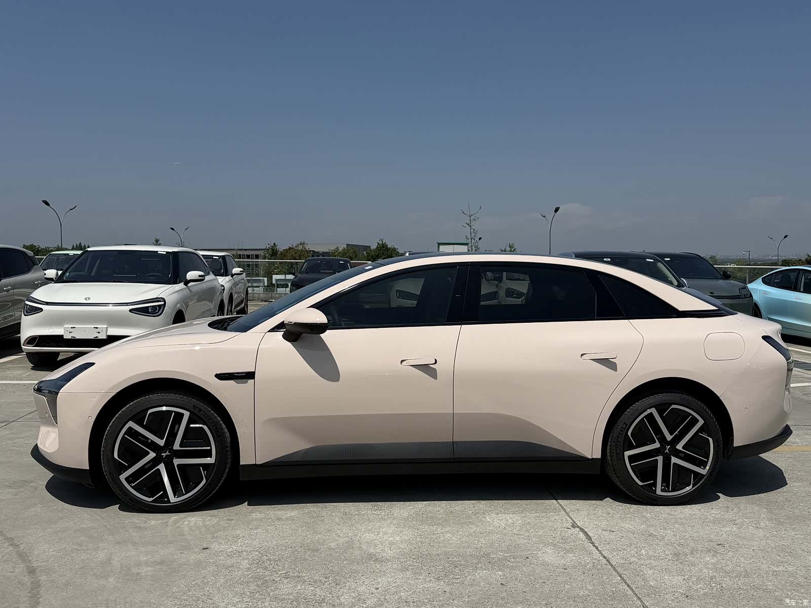 Xpeng Mona M03, 2025 2