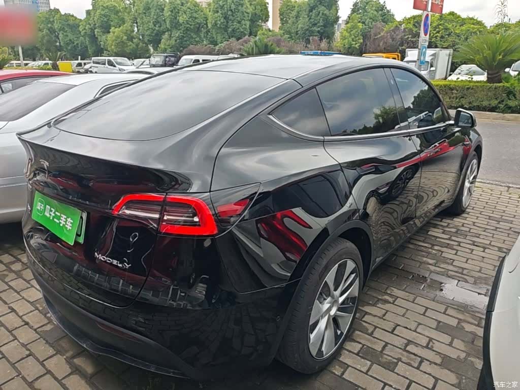 Tesla Model Y, 2023 7