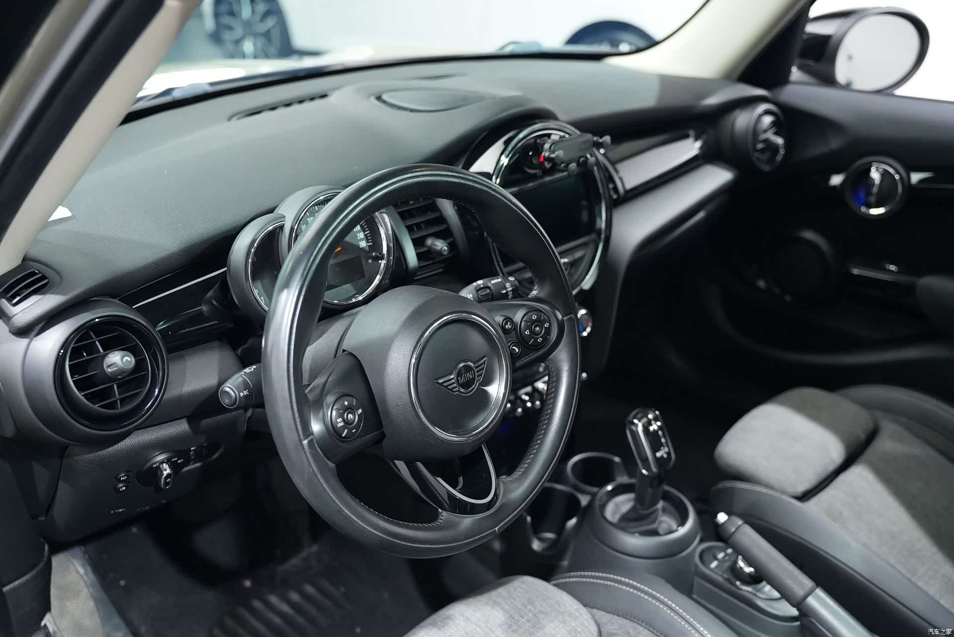Mini Cooper, 2019 13