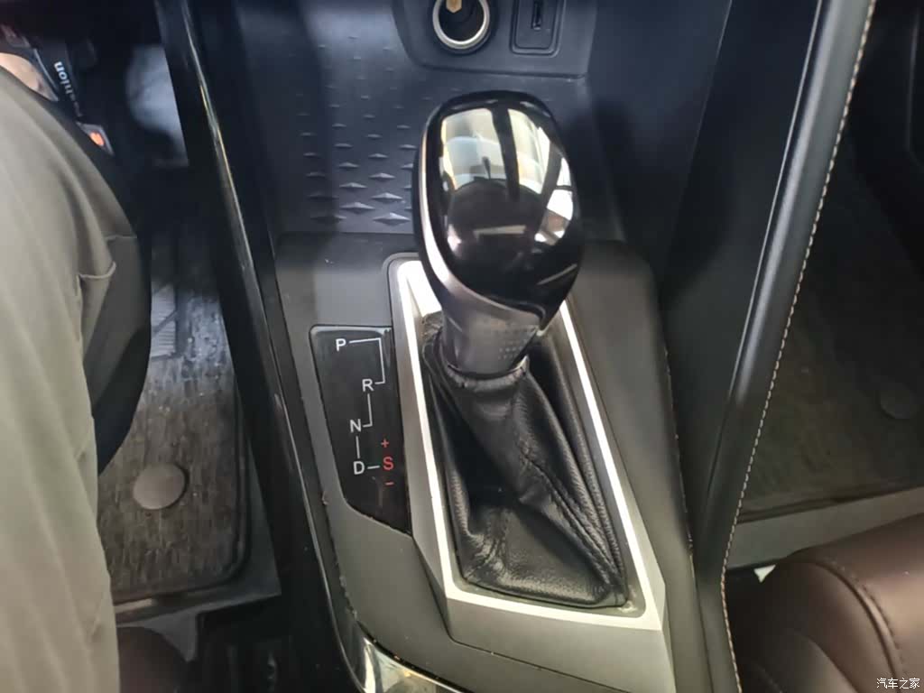 Changan CS15, 2020 14