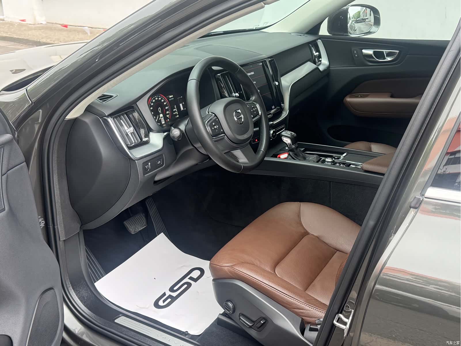 Volvo XC60, 2019 4