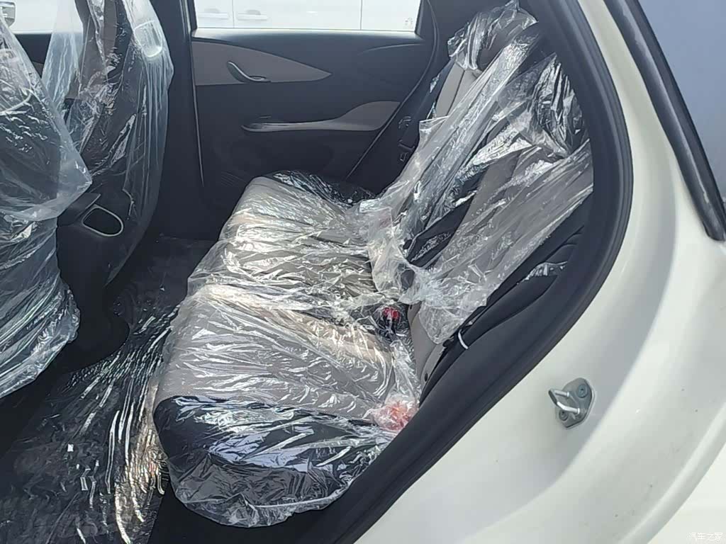 BYD Dolphin, 2026 17