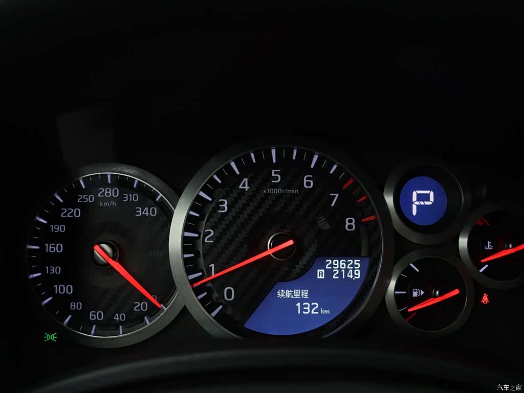 Nissan GT-R, 2017 28
