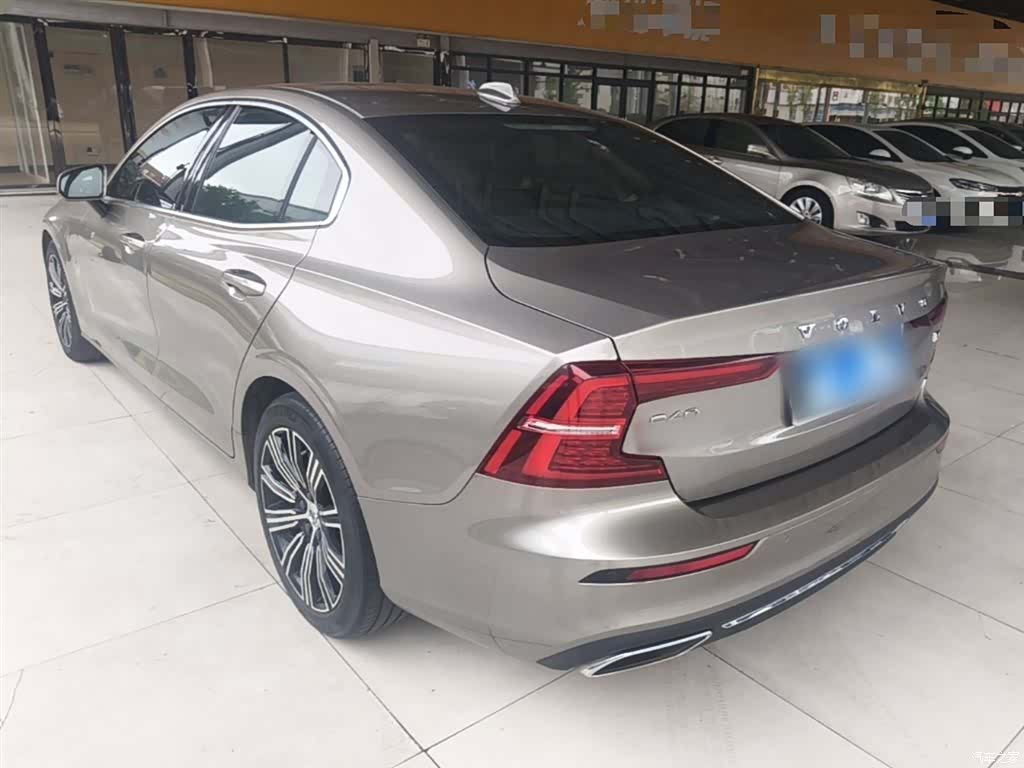 Volvo S60, 2021 все фото