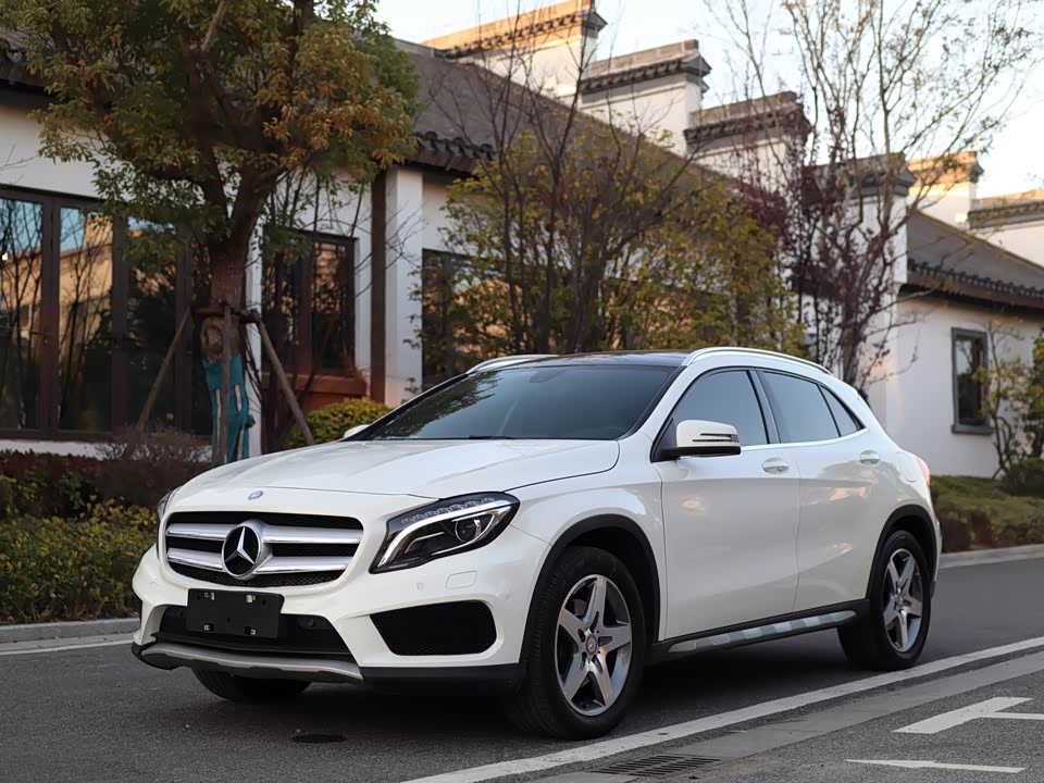 Mercedes-Benz GLA