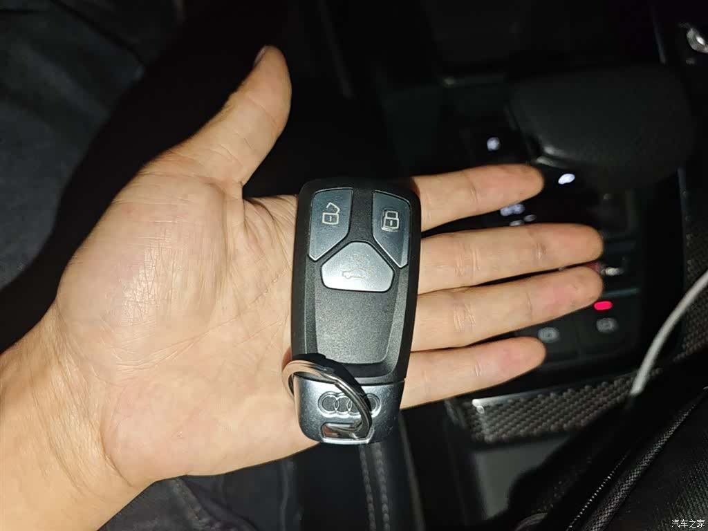 Audi Q5L, 2022 15