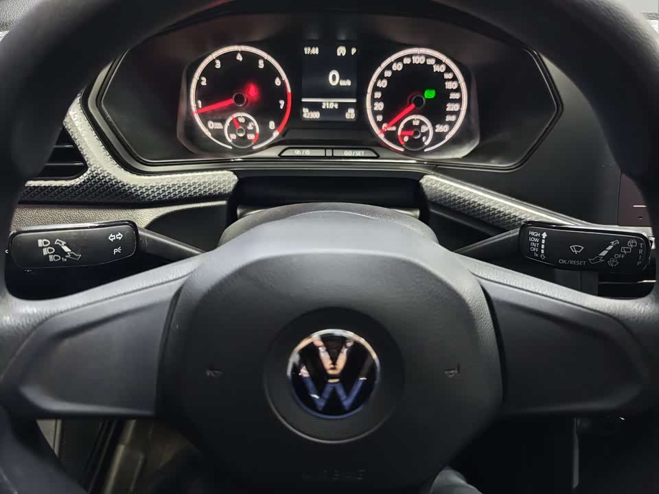 Volkswagen Exploring the shadow