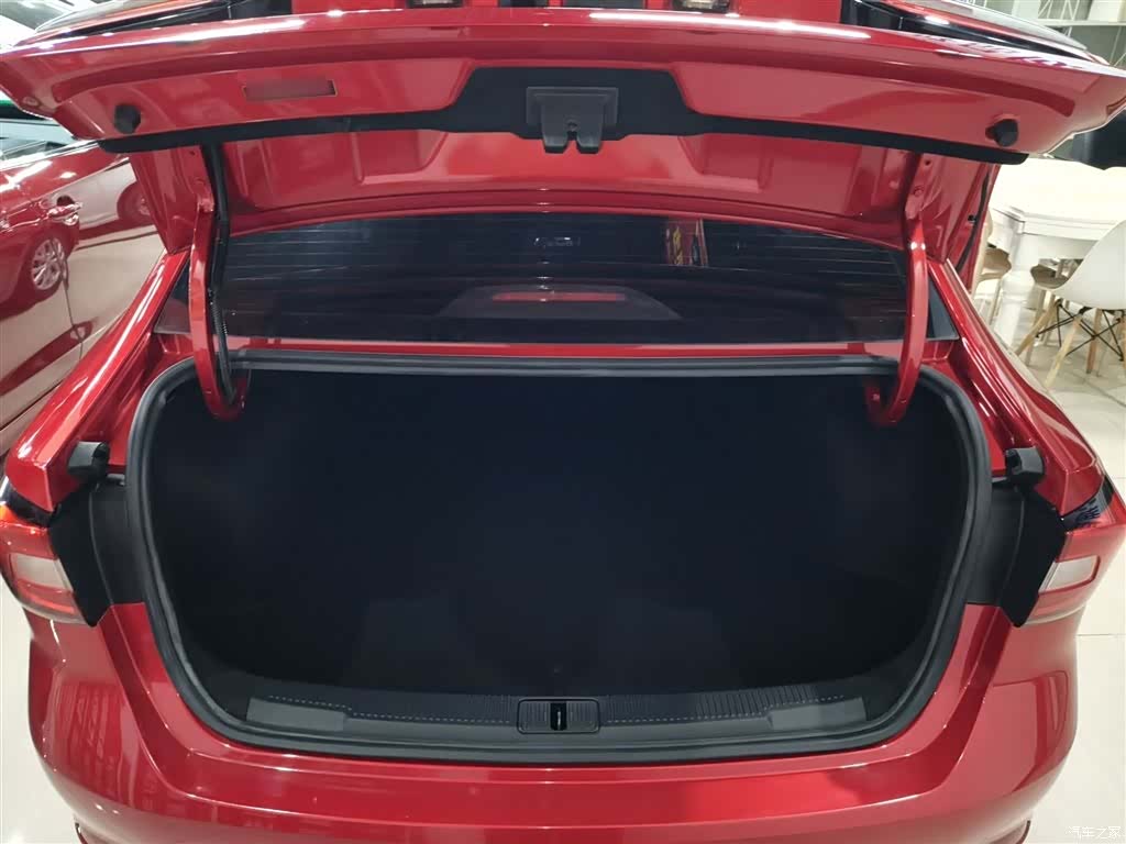 Roewe i5, 2020 19