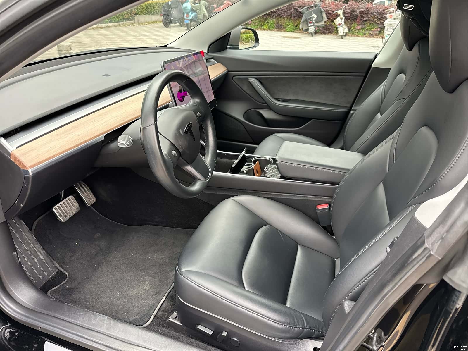 Tesla Model 3, 2019 7