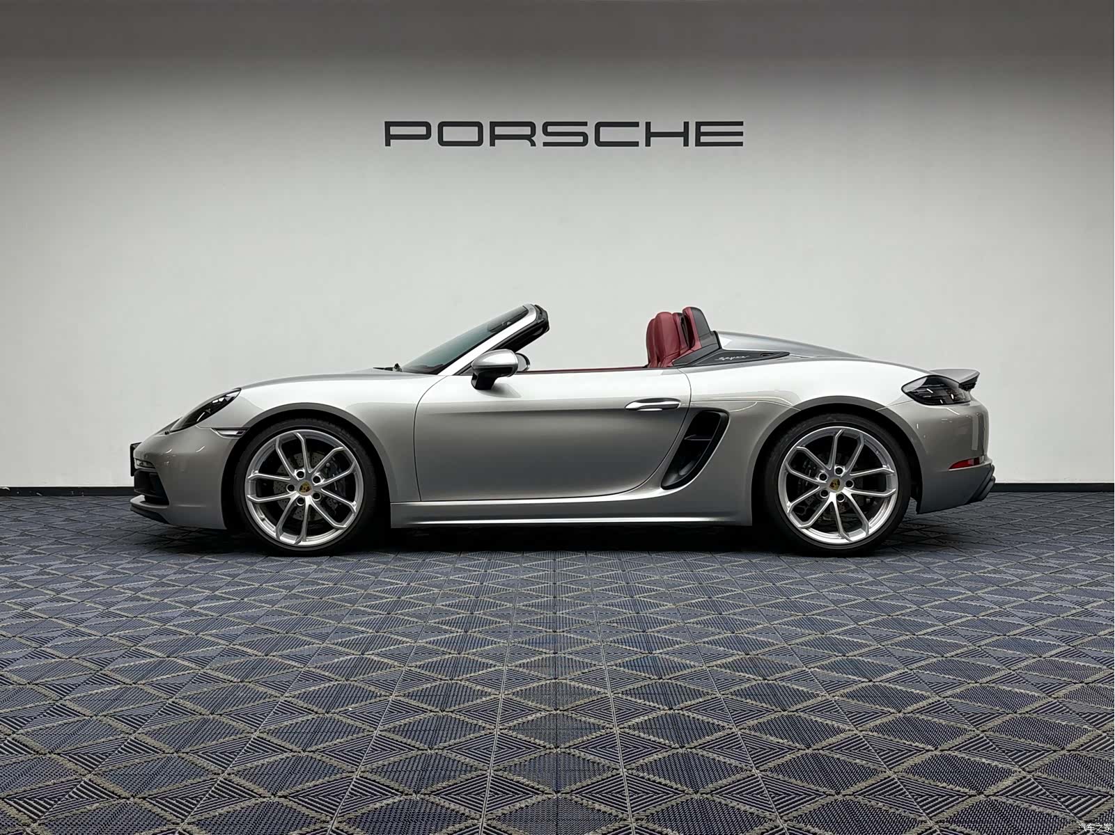 Porsche 718, 2023 7
