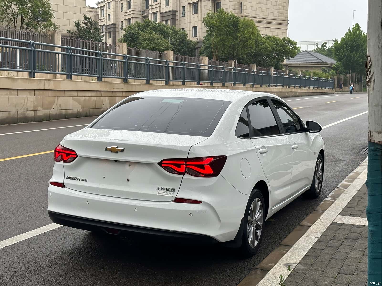 Chevrolet 320, 2021 все фото