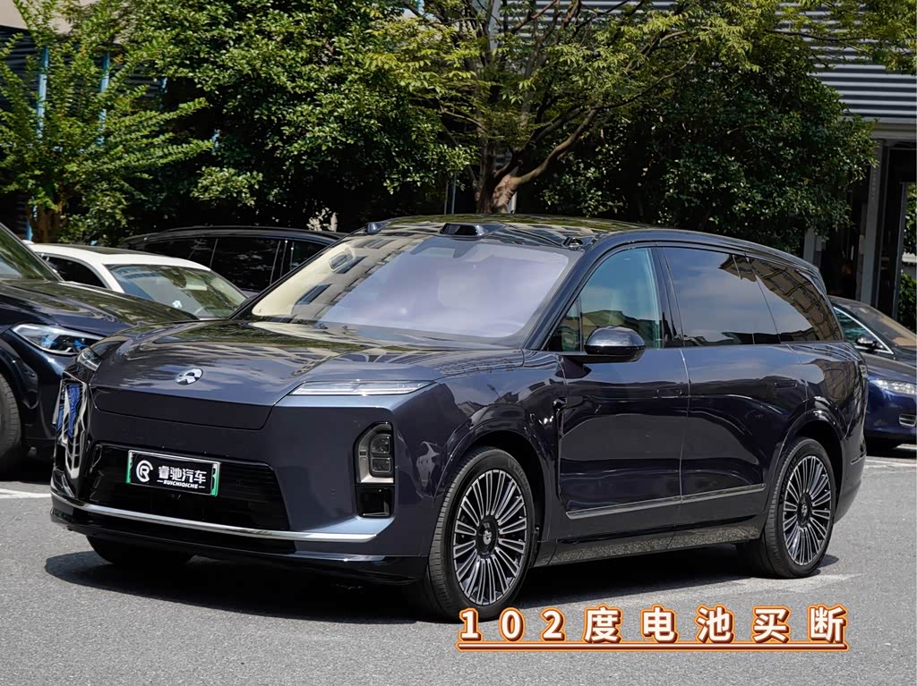 NIO ES8
