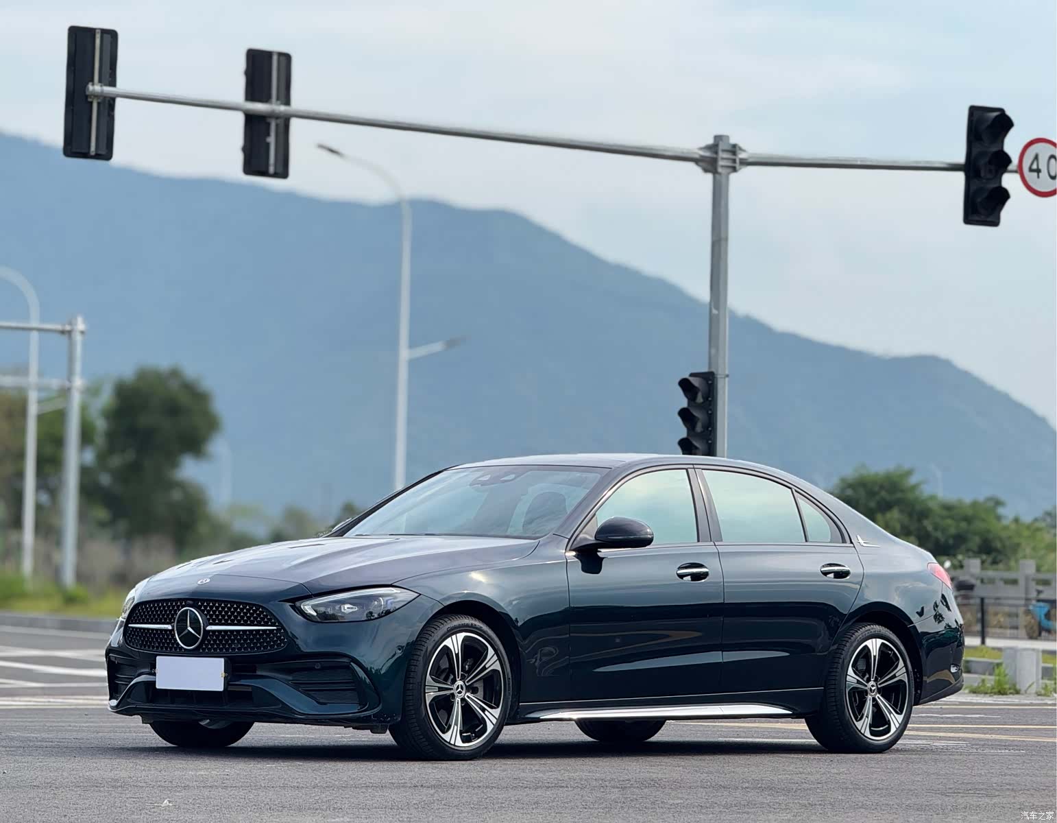 Mercedes-Benz C-Class, 2021 1