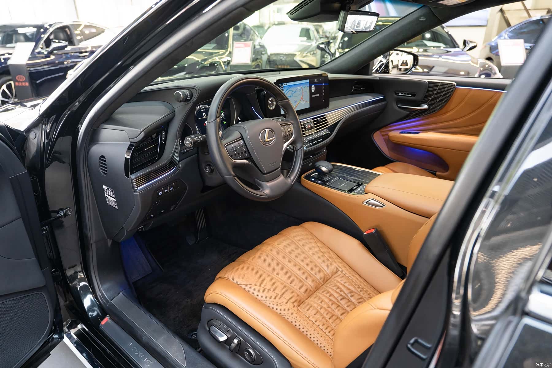 Lexus LS, 2021 9