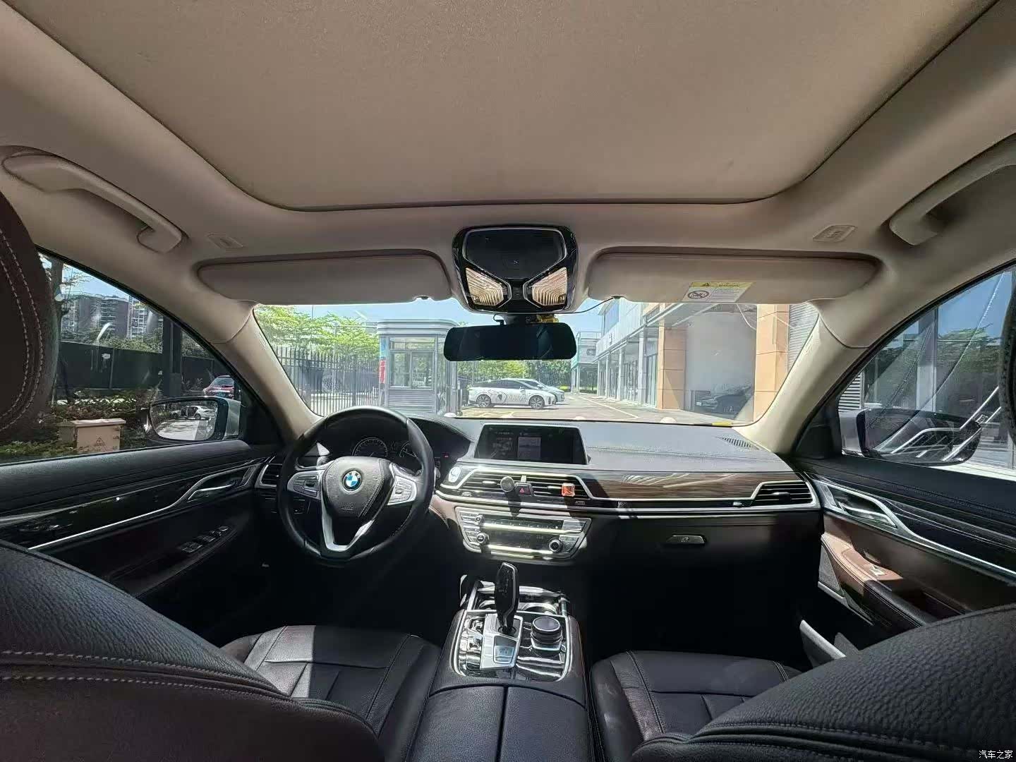 BMW 7 Series, 2017 все фото