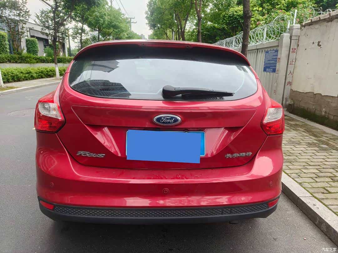 Ford Focus, 2014 4