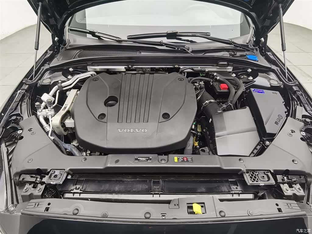 Volvo S60, 2025 6