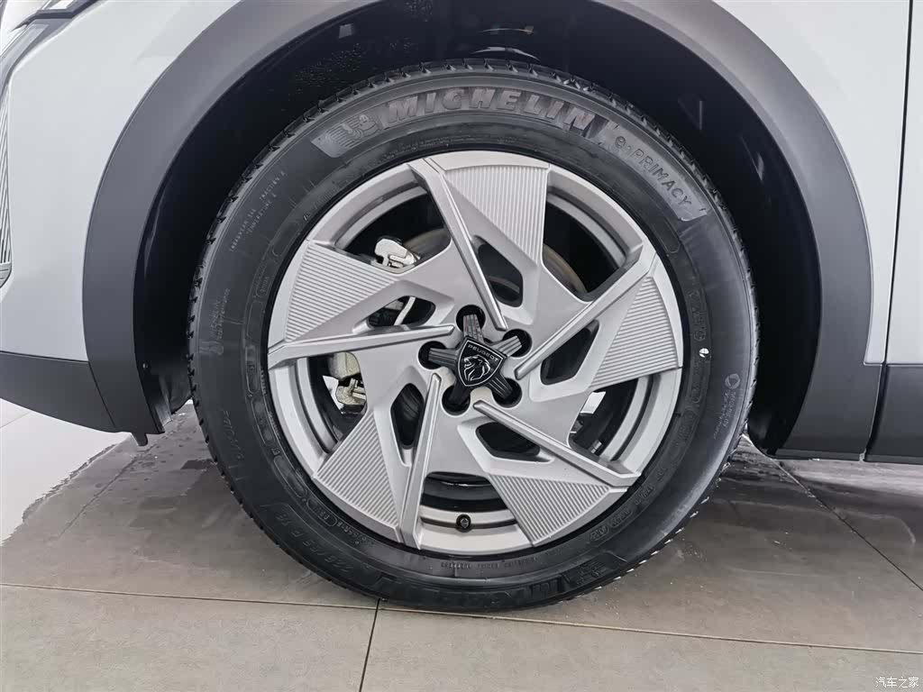 Peugeot 408, 2025 17