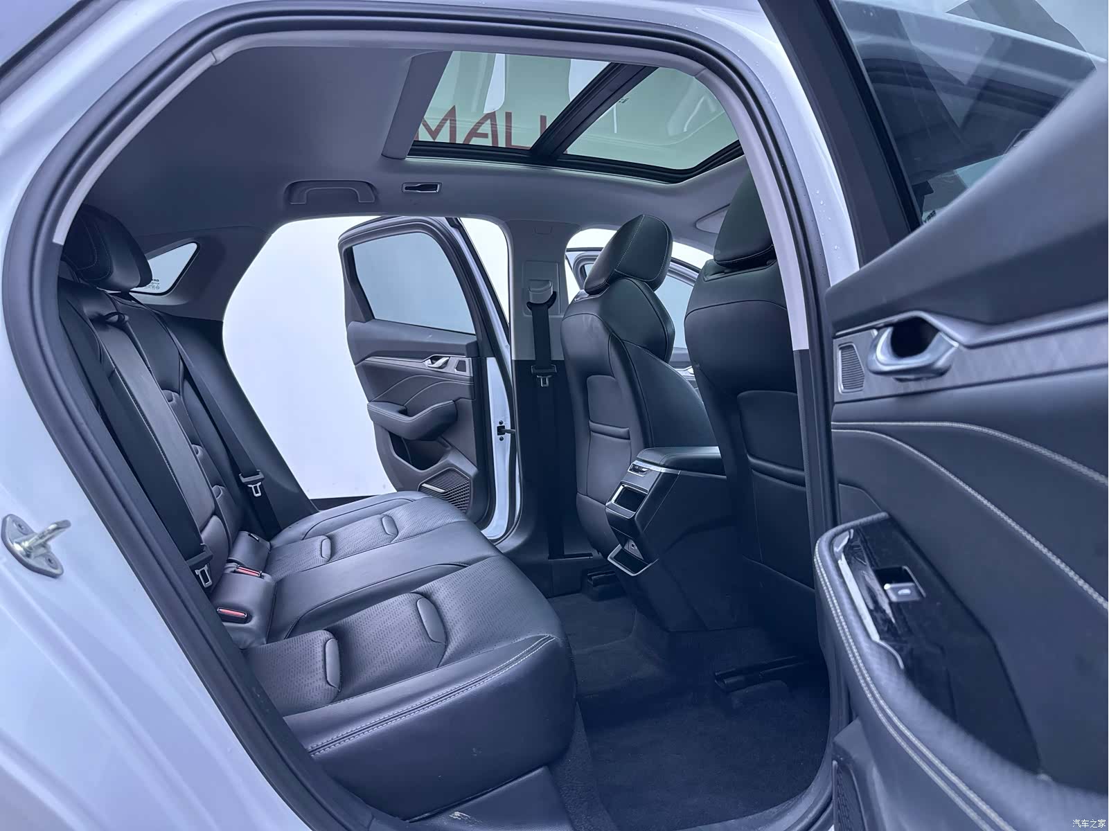 Geely Preface, 2022 18