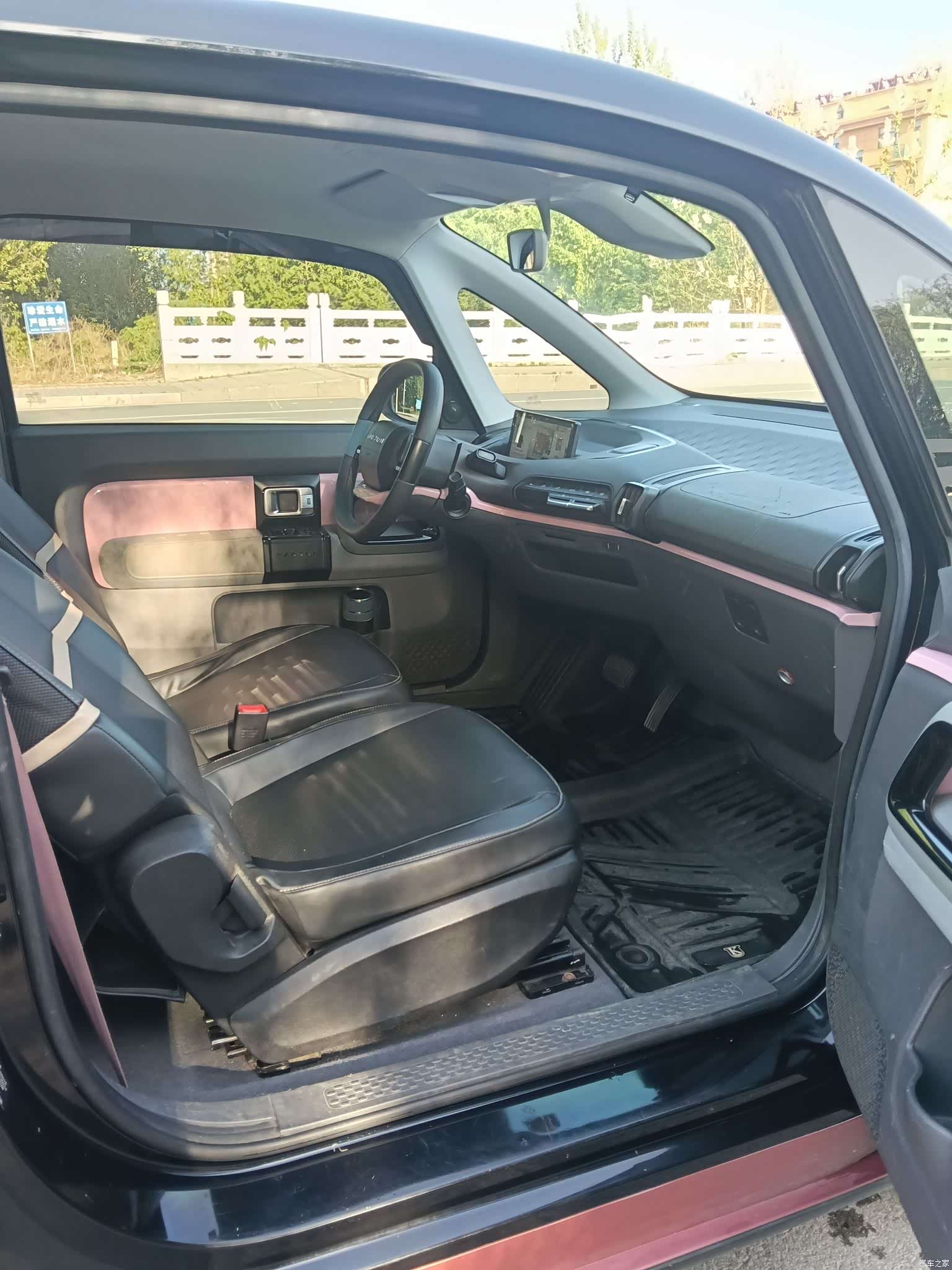 Wuling E300, 2020 10